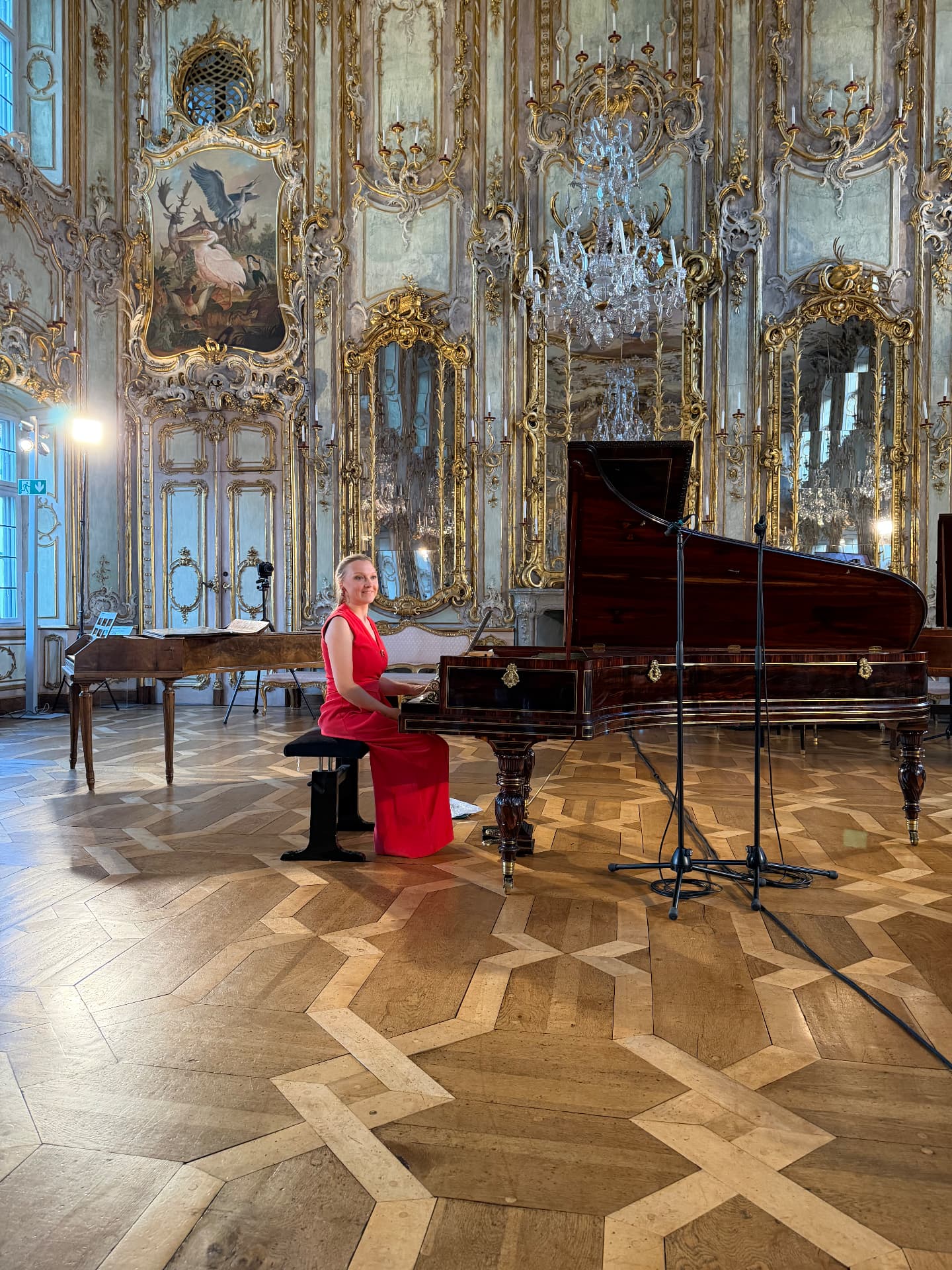 Olga Pashchenko am historischen Pleyel-Flügel von 1840